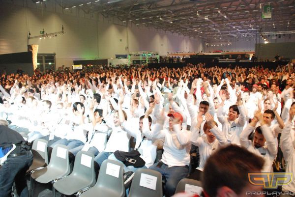 ����� ���